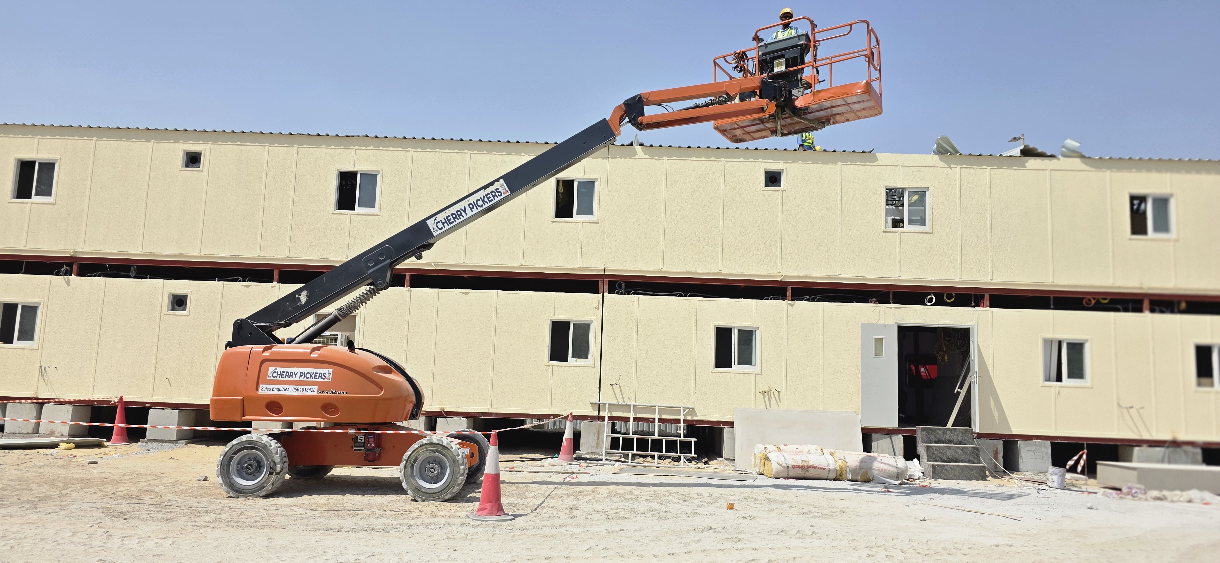 How heat changes safe MEWP operation in UAE summer