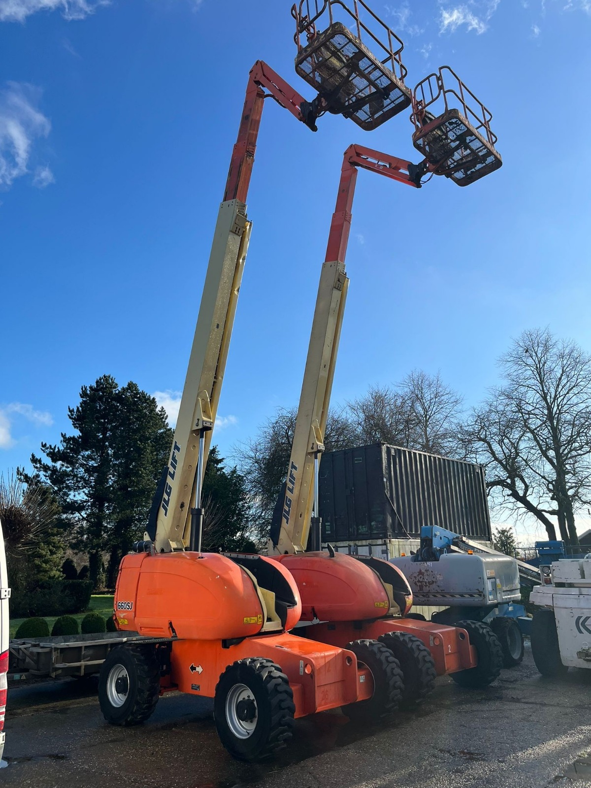 Articulated Boom Lift - View 3