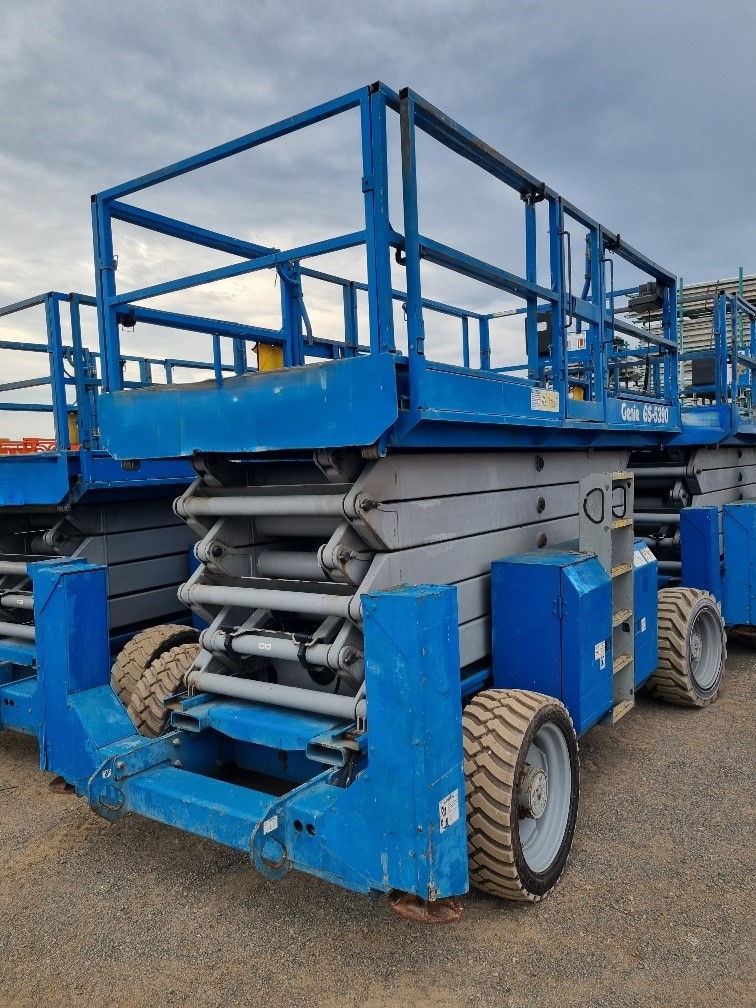 Sold - Scissor Lift - View 2