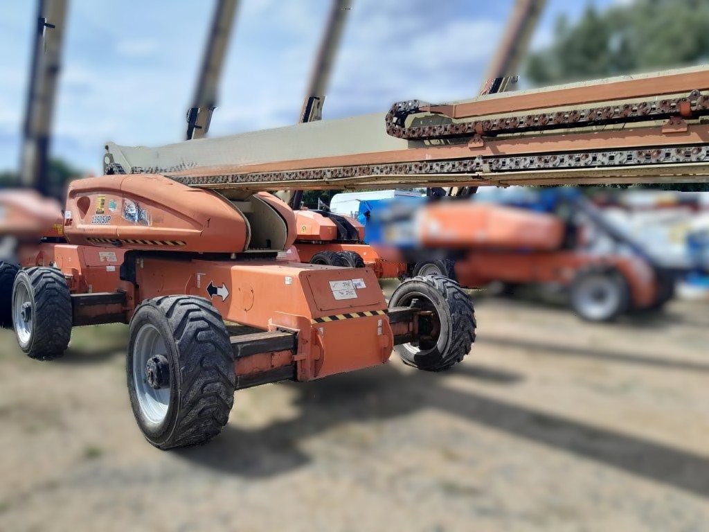Sold - Articulated Boom Lift - View 2