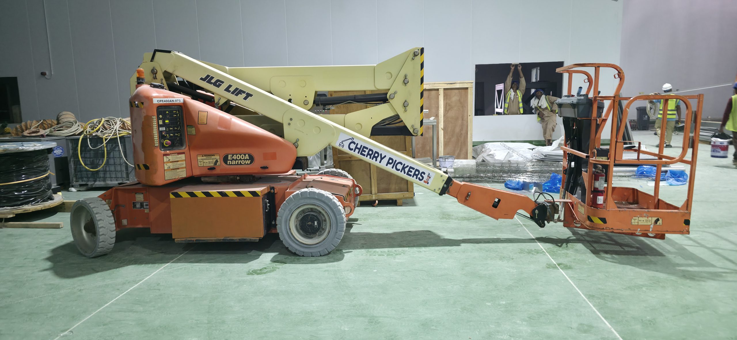 Warehouse Boom Lift Guide: Choosing the Right Machine for Elevated Access