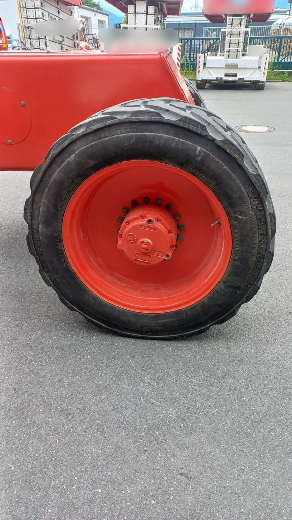 Sold - Telescopic Boom Lift - View 2