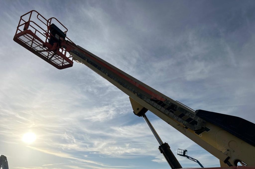 Sold - Scissor Lift - View 2
