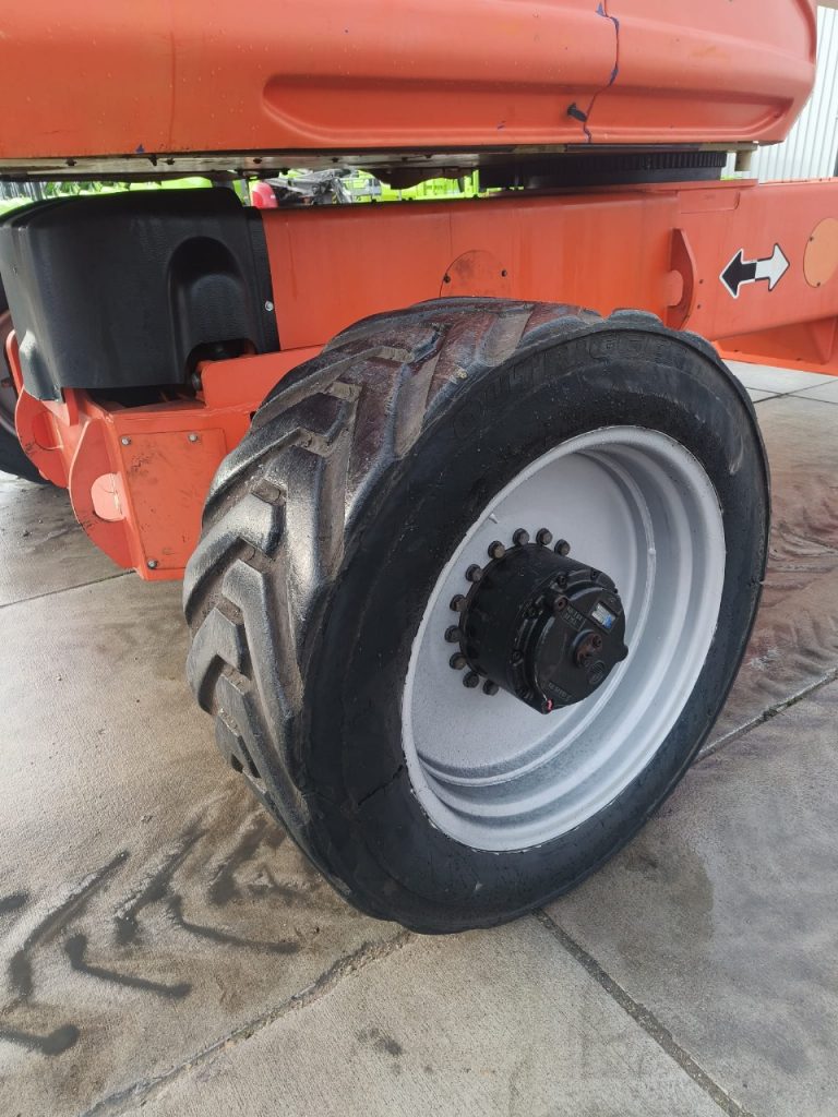 Sold - Telescopic Boom Lift - View 2