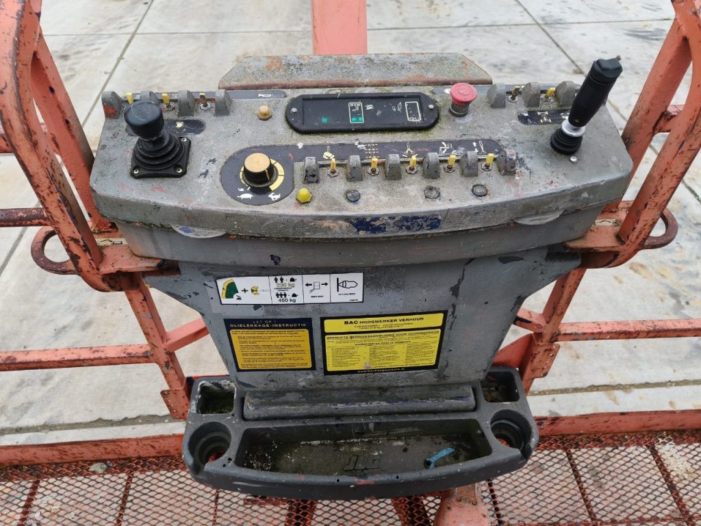 Sold - Telescopic Boom Lift - View 2
