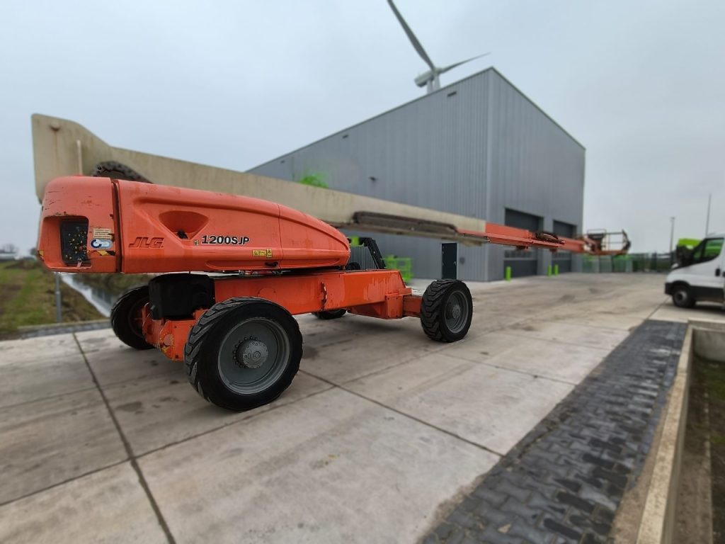 Sold - Telescopic Boom Lift - View 2