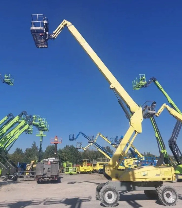 Sold - Telescopic Boom Lift - View 2