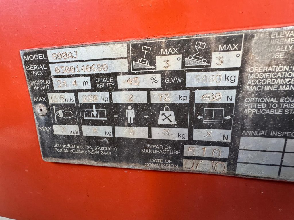 Sold - Scissor Lift - View 3