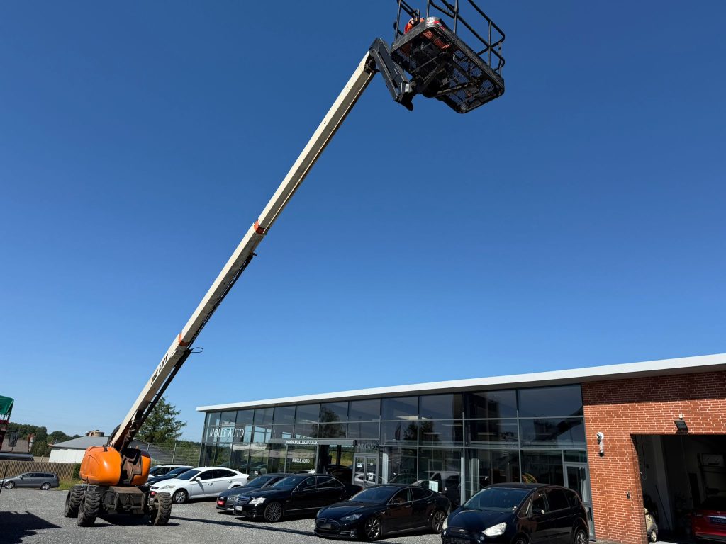 Sold - Scissor Lift - View 3