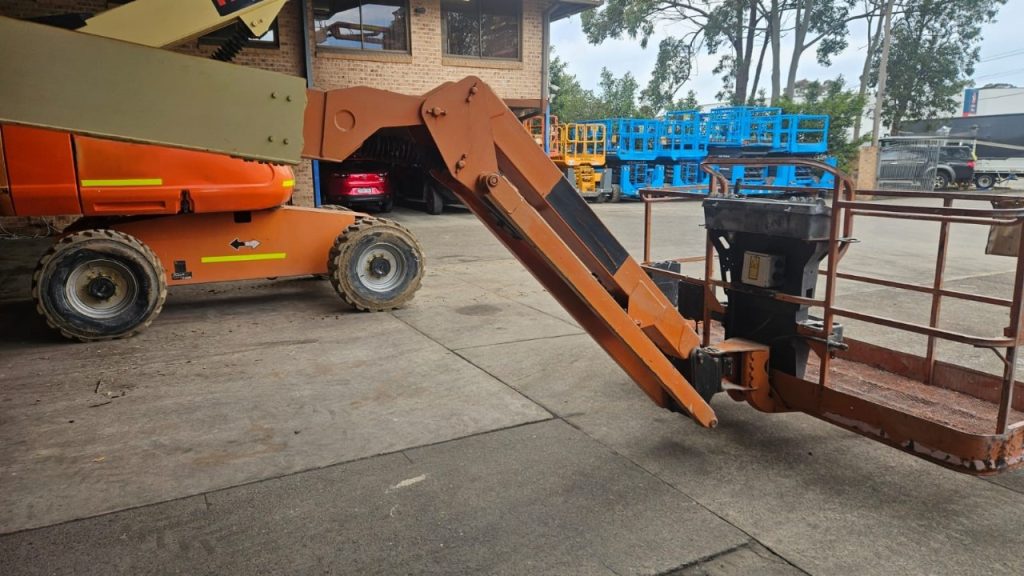 Sold - Articulated Boom Lift - View 3