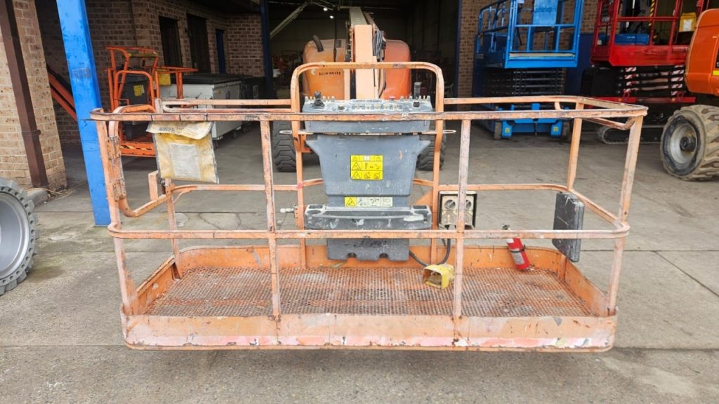 Sold - Articulated Boom Lift - View 3