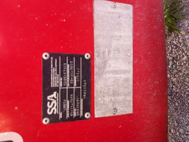 Sold - Scissor Lift - View 3