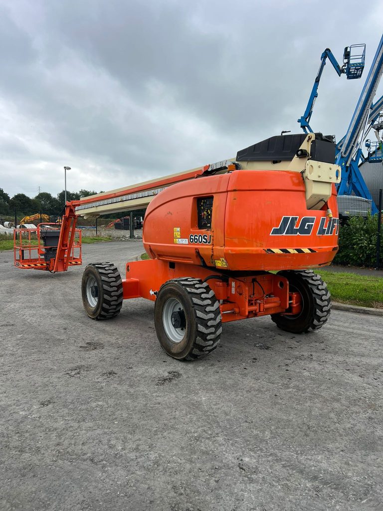 Sold - Articulated Boom Lift - View 3