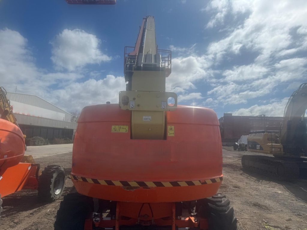 Sold - Articulated Boom Lift - View 3
