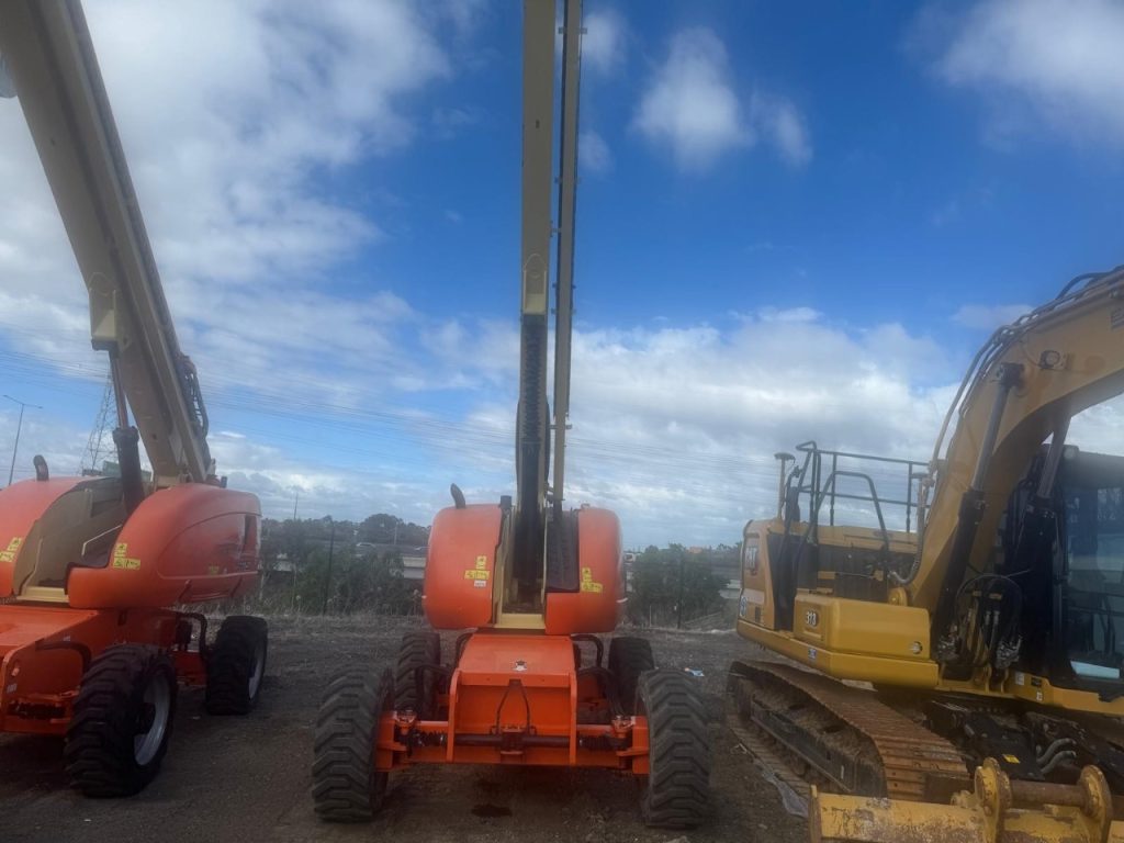 Sold - Scissor Lift - View 2