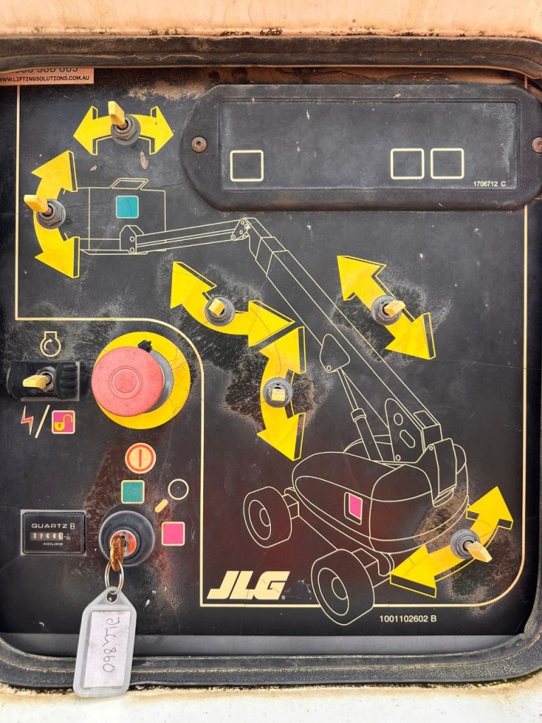 Sold - Scissor Lift - View 3