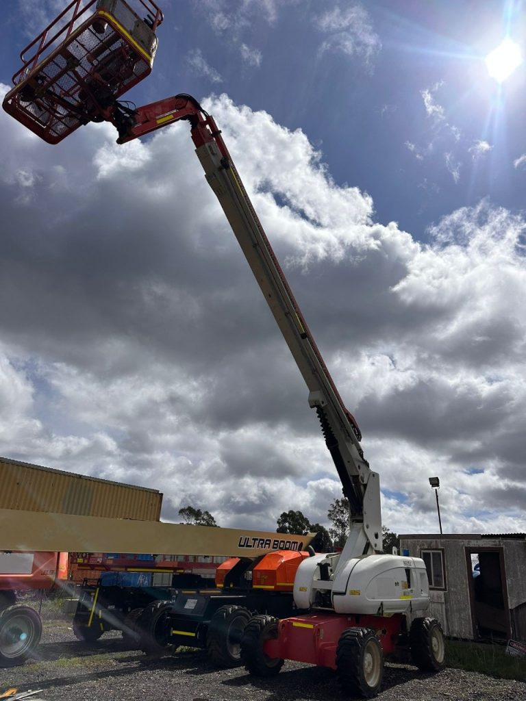 Sold - Scissor Lift - View 3