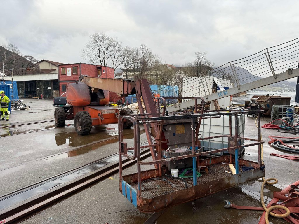 Sold - Telescopic Boom Lift - View 2
