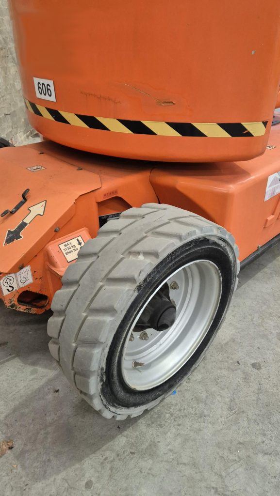 Sold - Telescopic Boom Lift - View 2