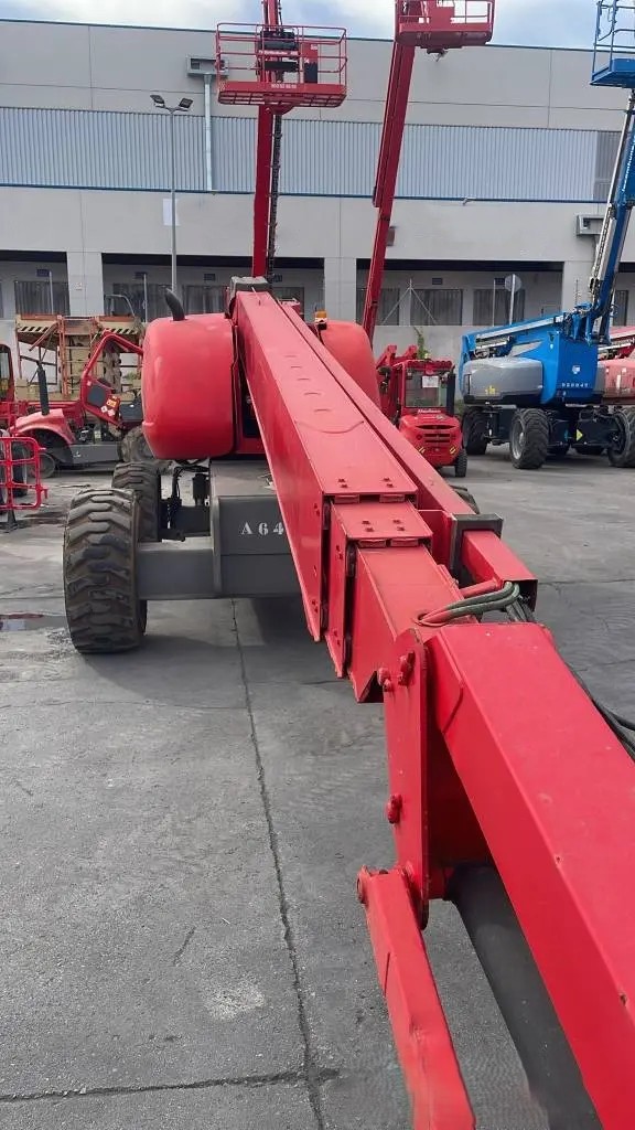 Scissor Lift - View 2