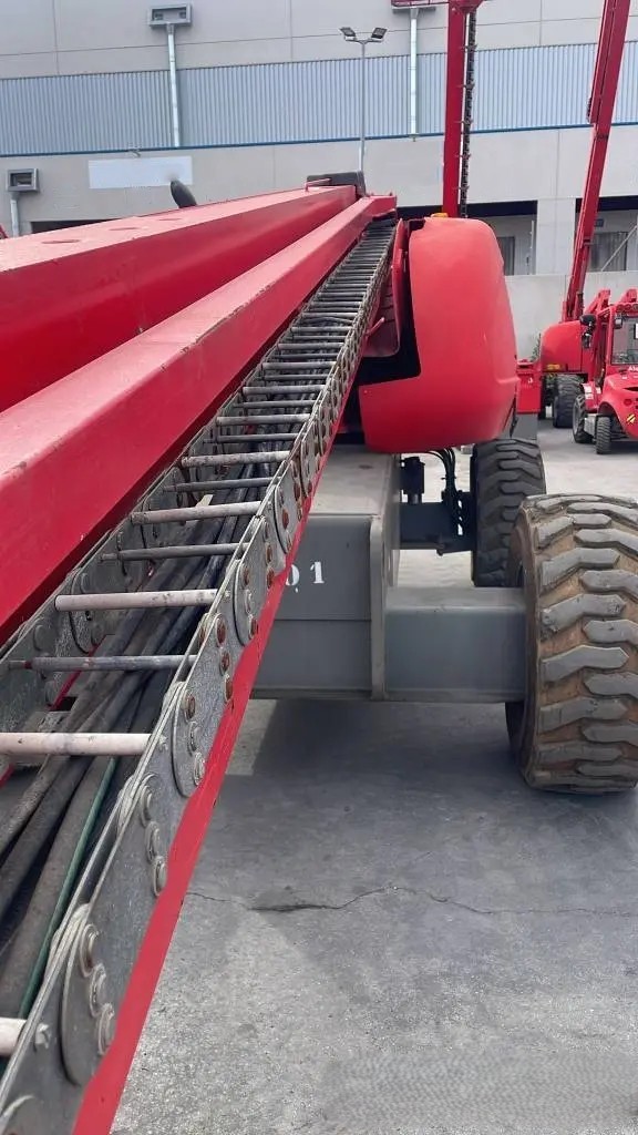 Scissor Lift - View 3