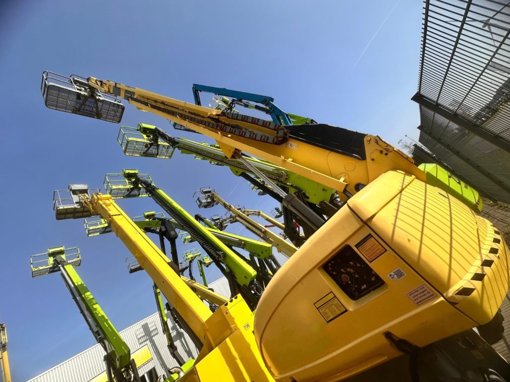 Telescopic Boom Lift - View 3
