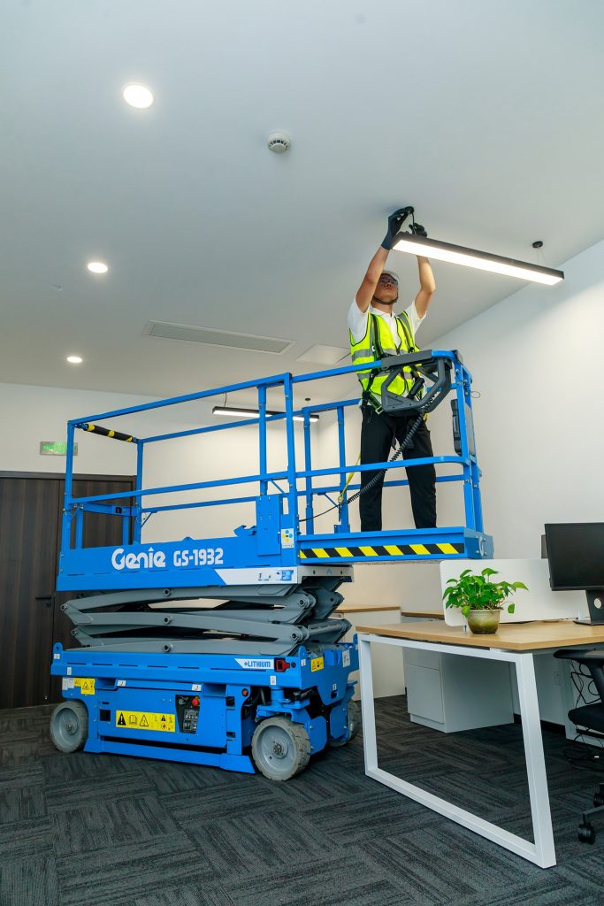 Electric Scissor Lift - View 2